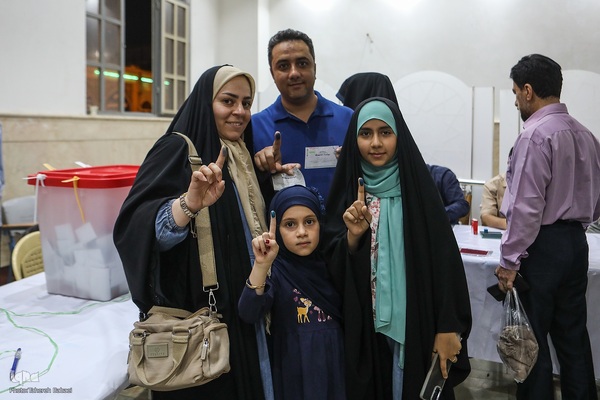 مرحله دوم چهاردهمین دوره انتخابات ریاست جمهوری در حرم عبدالعظیم حسنی (ع)