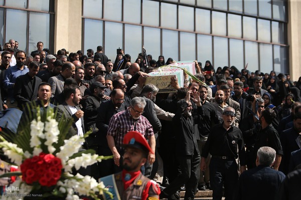 تشییع پیکر شهید گمنام