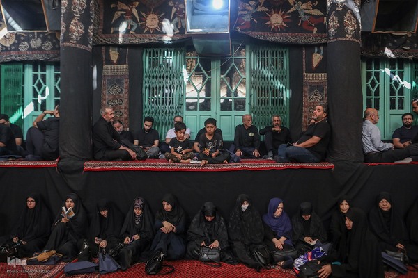 عزاداری چهارمین روزمحرم در تکیه سادات اخوی