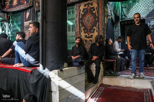 عزاداری چهارمین روزمحرم در تکیه سادات اخوی