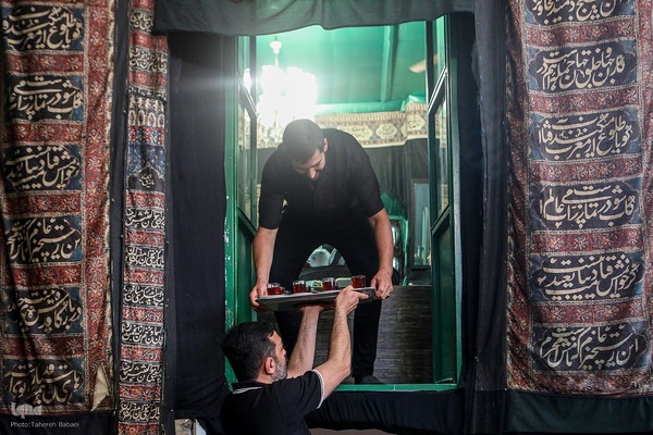 عزاداری چهارمین روزمحرم در تکیه سادات اخوی