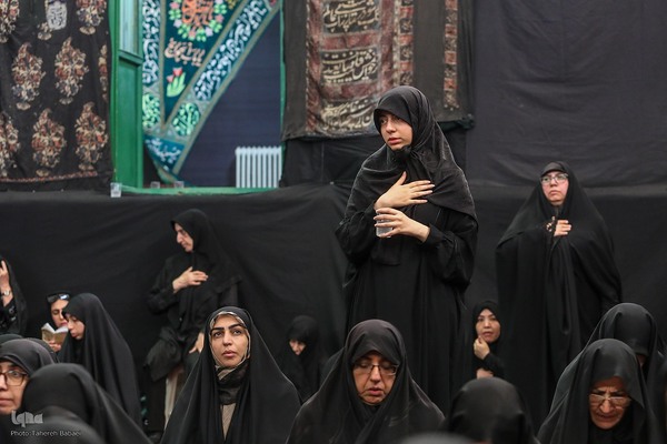 عزاداری چهارمین روزمحرم در تکیه سادات اخوی