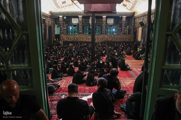 عزاداری چهارمین روزمحرم در تکیه سادات اخوی
