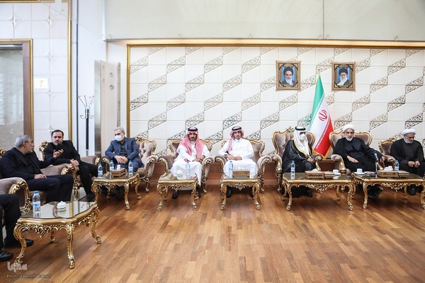 بازگشت حجت الاسلام و المسلمین سید عبدالفتاح نواب نماینده ولی فقیه و سرپرست حجاج ایرانی از حج