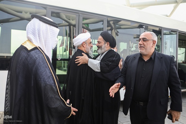 بازگشت حجت الاسلام و المسلمین سید عبدالفتاح نواب نماینده ولی فقیه و سرپرست حجاج ایرانی از حج