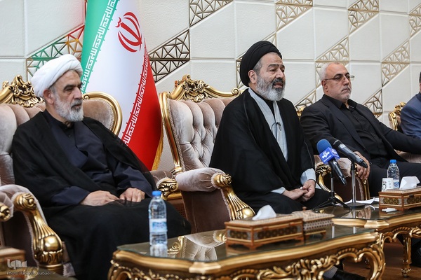 بازگشت حجت الاسلام و المسلمین سید عبدالفتاح نواب نماینده ولی فقیه و سرپرست حجاج ایرانی از حج