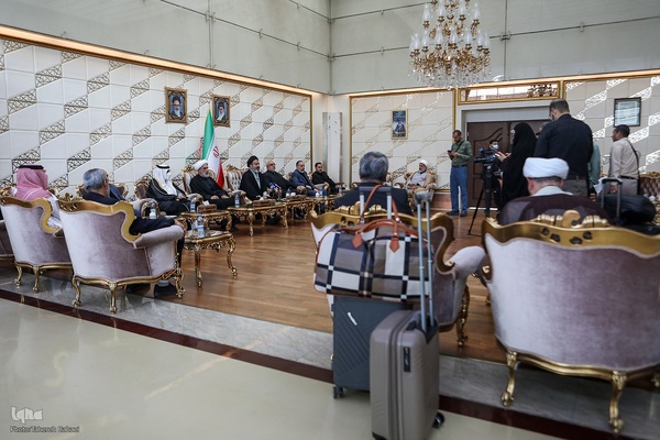 بازگشت حجت الاسلام و المسلمین سید عبدالفتاح نواب نماینده ولی فقیه و سرپرست حجاج ایرانی از حج