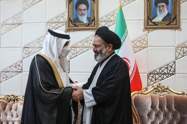 بازگشت حجت الاسلام و المسلمین سید عبدالفتاح نواب نماینده ولی فقیه و سرپرست حجاج ایرانی از حج