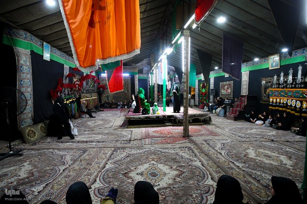 مراسم تعزیه‌خوانی در تکیه شوفرها