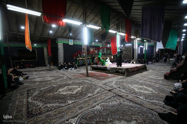 مراسم تعزیه‌خوانی در تکیه شوفرها