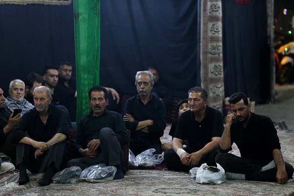 مراسم تعزیه‌خوانی در تکیه شوفرها