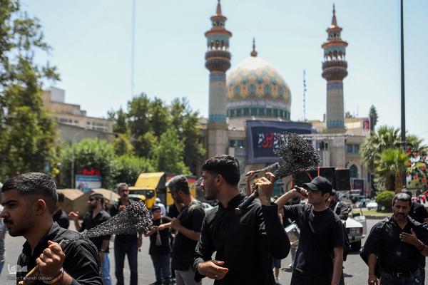 عزاداری ظهر عاشورای حسینی در تهران