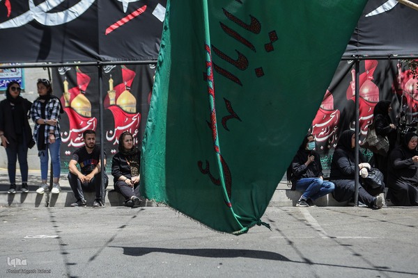عزاداری ظهر عاشورای حسینی در تهران