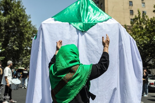 عزاداری ظهر عاشورای حسینی در تهران
