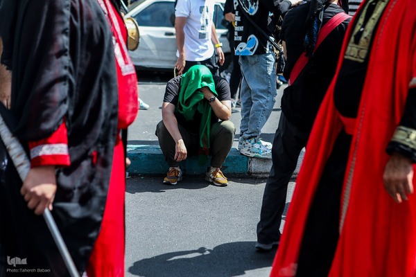 عزاداری ظهر عاشورای حسینی در تهران
