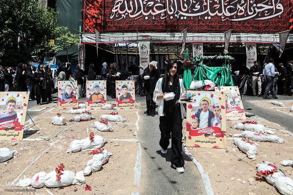 عزاداری ظهر عاشورای حسینی در تهران