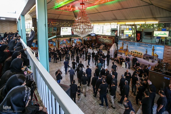 عزاداری ظهر عاشورا در محله کن