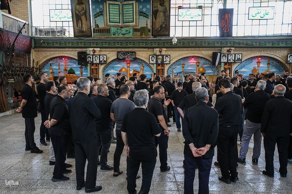 عزاداری ظهر عاشورا در محله کن