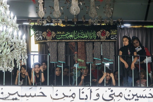 عزاداری ظهر عاشورا در محله کن