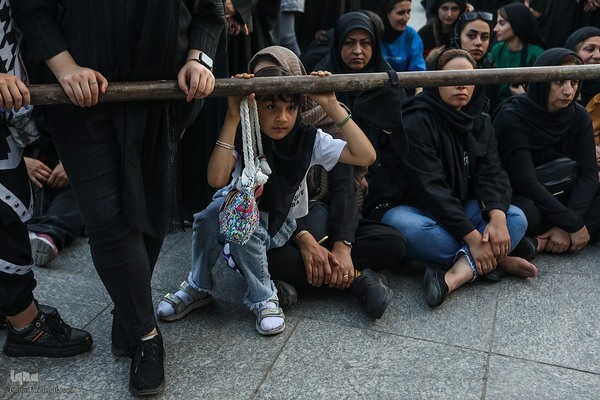 آئین خیمه سوزان در میدان امام حسین (ع)