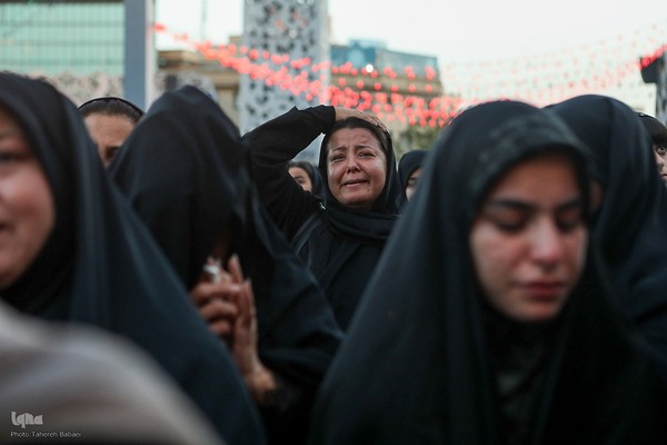 آئین خیمه سوزان در میدان امام حسین (ع)