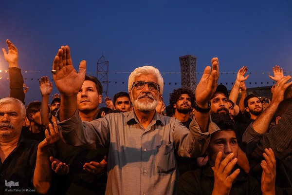 آئین خیمه سوزان در میدان امام حسین (ع)