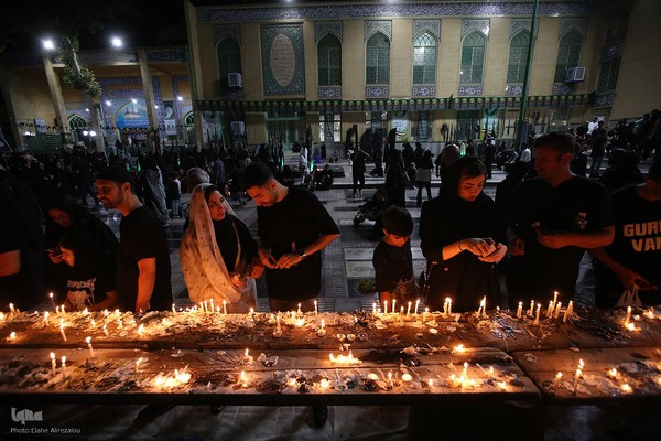 شام غریبان حسینی در محله باغ فیض