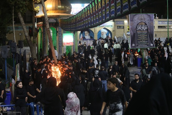 شام غریبان حسینی در محله باغ فیض