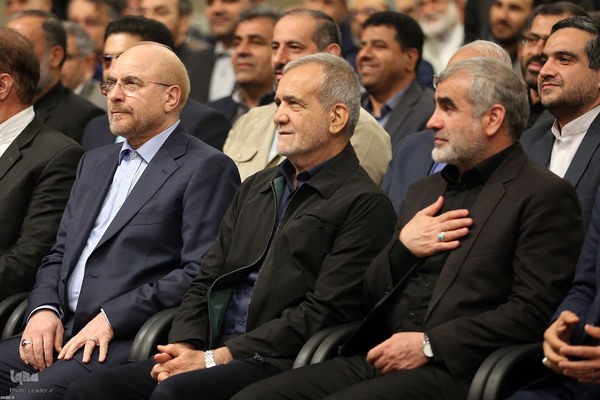 دیدار نمایندگان مجلس با رهبر معظم انقلاب