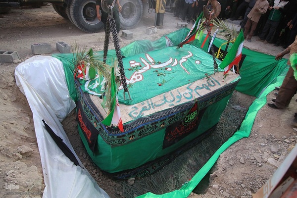 جابه‌جایی مزار شهید جواد رضایی در کازرون