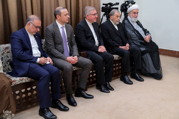 دیدار مقامات کشورها با مقام معظم رهبری