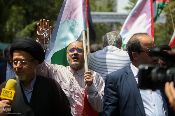 تجمع اعتراضی در محکومیت ترور شهید هنیه مقابل دانشگاه تهران