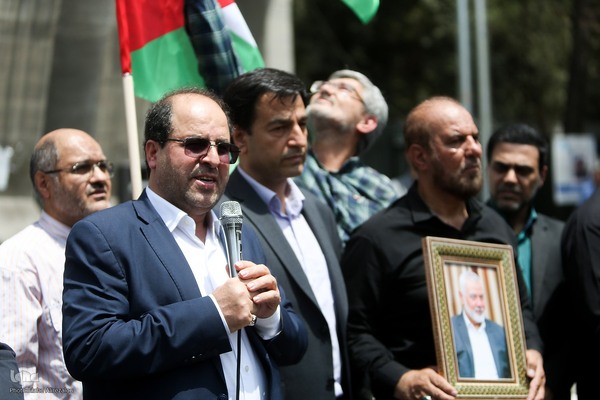 تجمع اعتراضی در محکومیت ترور شهید هنیه مقابل دانشگاه تهران