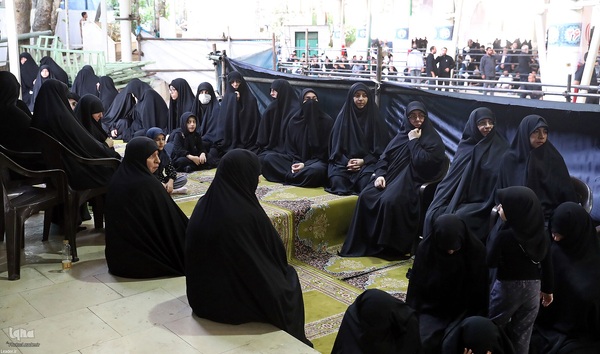 اقامه نماز بر پیکر شهید اسماعیل هنیه توسط مقام معظم رهبری