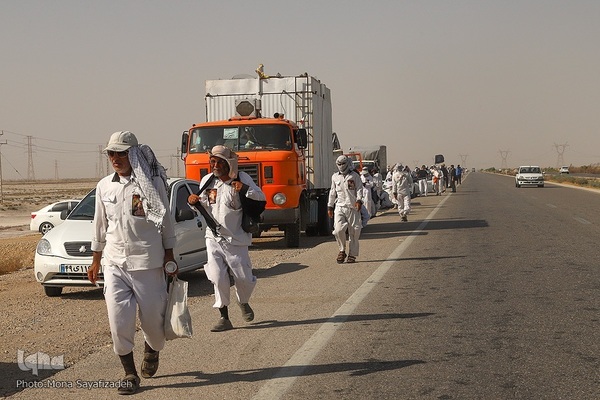 حرکت کاروان‌های پیاده‌روی اربعین به سمت شلمچه