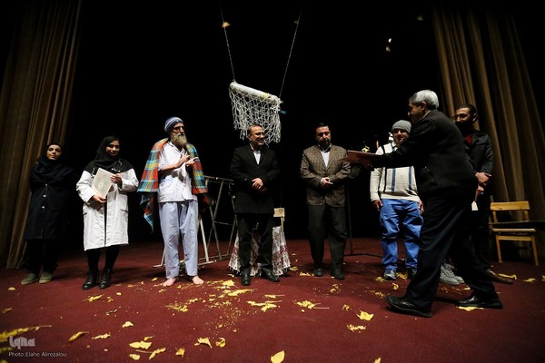اجرای تئاتر مرد در دانشگاه تهران 