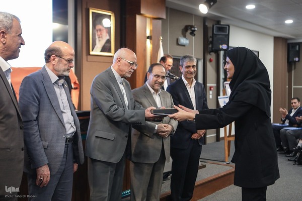 آیین رونمایی از مجموعه کتاب‎های سلول‎های بنیادی پزشکی بازساختی 