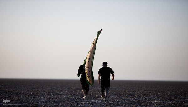 حرکت محبان امام حسین (ع) با پای پیاده به سمت کربلا از جنوبی ترین مناطق عراق