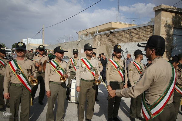 تشییع پیکر مادر 4 شهید دوران دفاع مقدس در شهیدآباد فارس