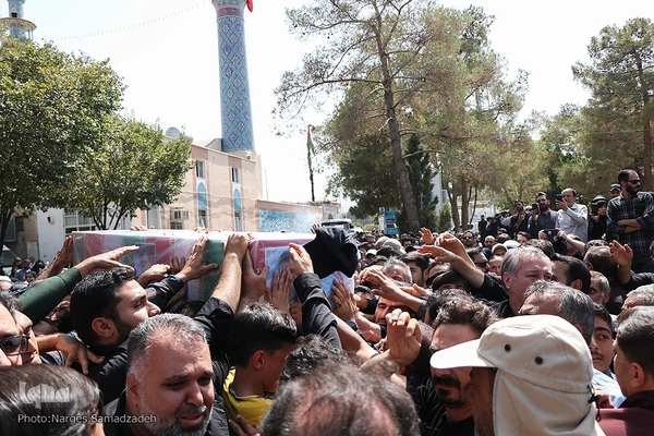 آیین تشییع و خاکسپاری پیکر شهید احمدرضا افشاری