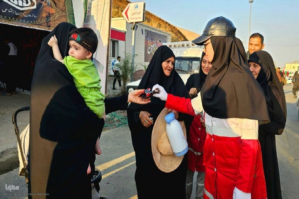 خدمات‌رسانی نیروهای هلال احمر آذربایجان غربی در مرز تمرچین‎