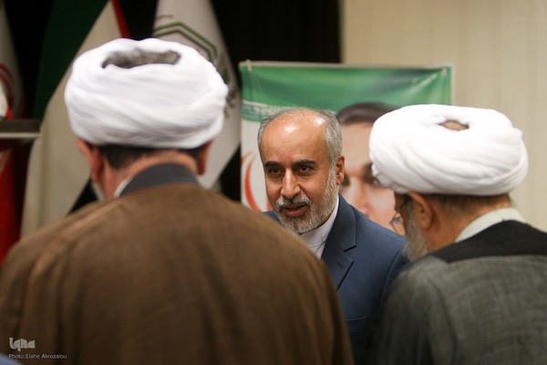 رونمایی از تندیس شهید امیرعبداللهیان