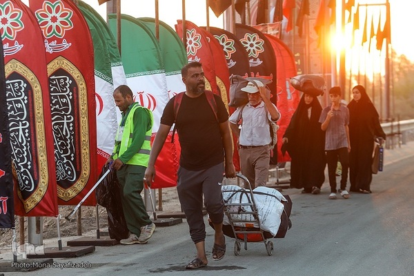 تردد شبانه زوار در مرز شلمچه