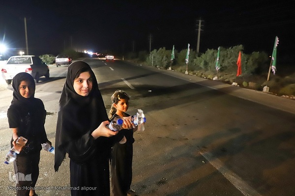 خدمت‌رسانی شبانه‌روزی مواکب حسینی به زوار در چذابه