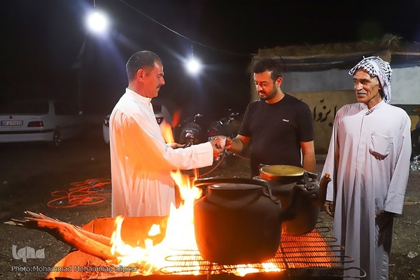 خدمت‌رسانی شبانه‌روزی مواکب حسینی به زوار در چذابه