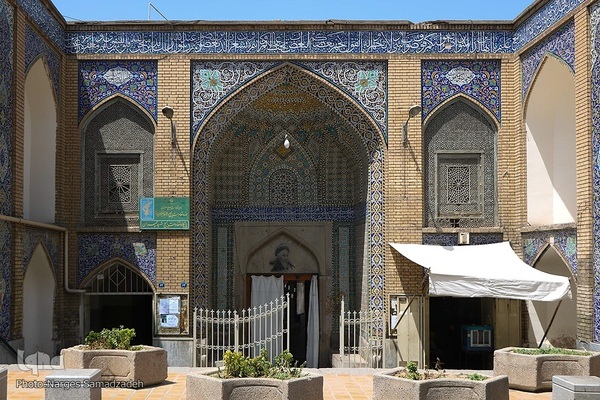 مسجد رحیم خان اصفهان؛ نگین فیروزه‌ای دوره قاجار