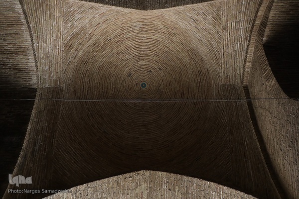 مسجد رحیم خان اصفهان؛ نگین فیروزه‌ای دوره قاجار