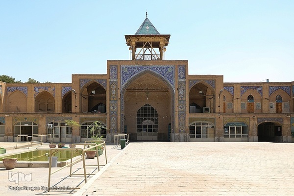 مسجد رحیم خان اصفهان؛ نگین فیروزه‌ای دوره قاجار