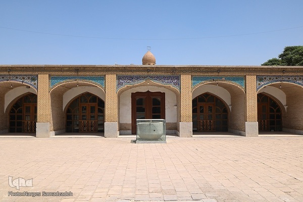 مسجد رحیم خان اصفهان؛ نگین فیروزه‌ای دوره قاجار