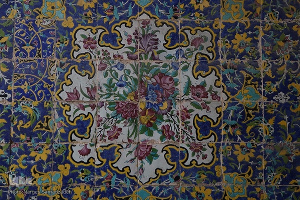 مسجد رحیم خان اصفهان؛ نگین فیروزه‌ای دوره قاجار